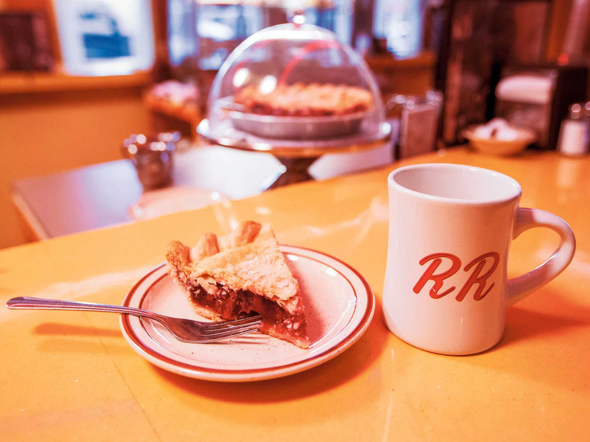 twin-peaks-coffee-cherry-pie-double-r-diner