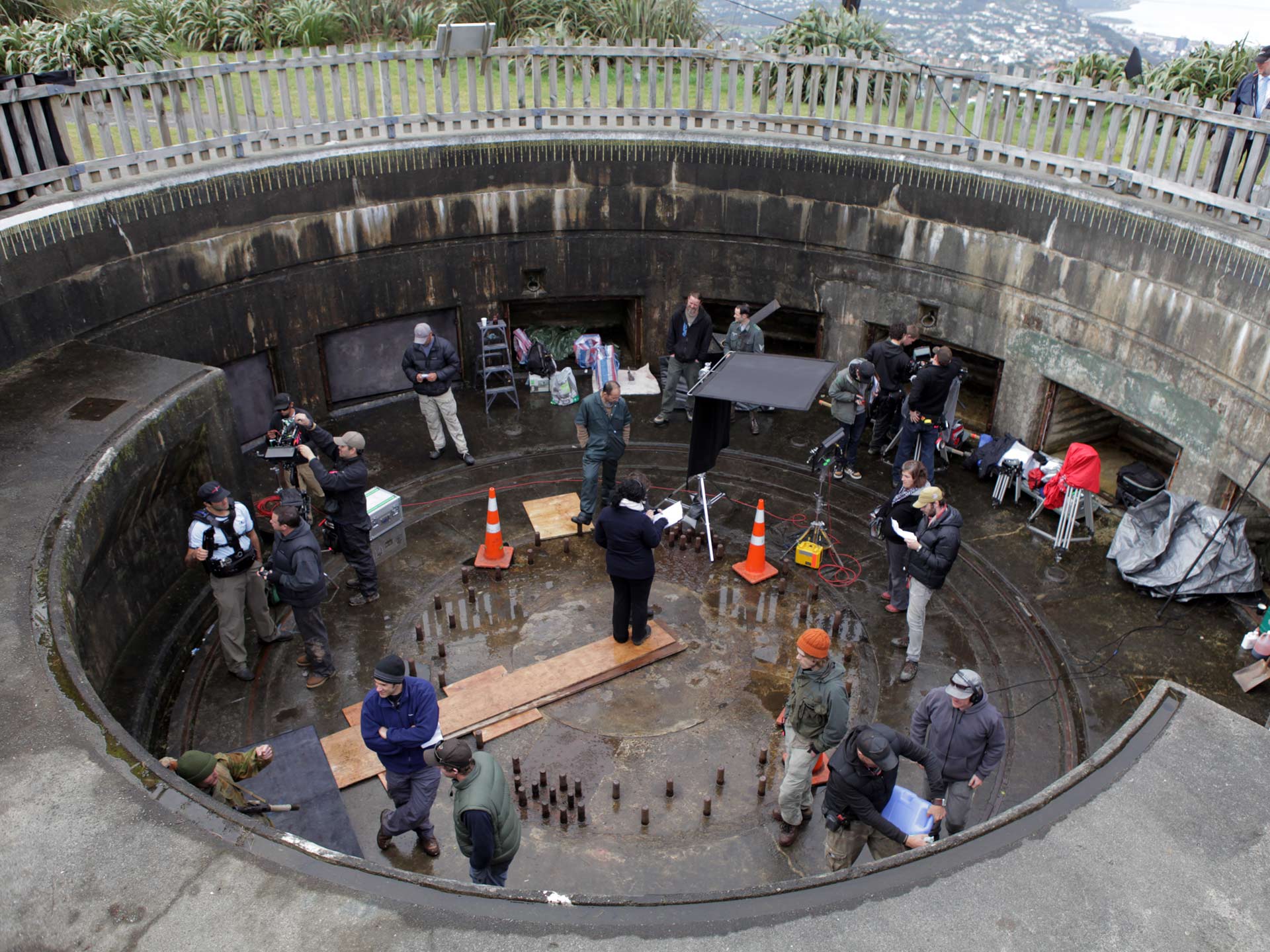 location-shoot-gun-pit-the-devils-rock-2011